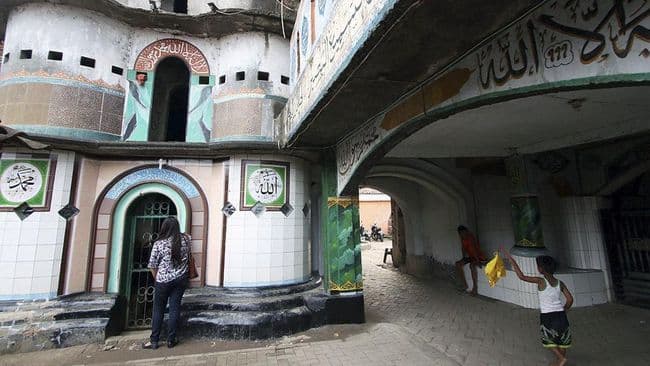 masjid_pintu_seribu_di_tangerang_wisata_religi_dengan_arsitektur_unik_dan_sarat_kisah_