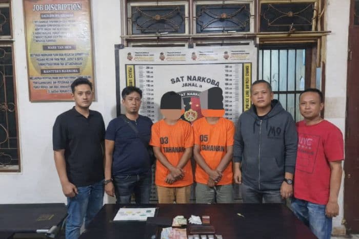 transaksi_sabu_di_warung_tuak_dua_pria_ditangkap_polsek_bangun_di_bukit_maraja