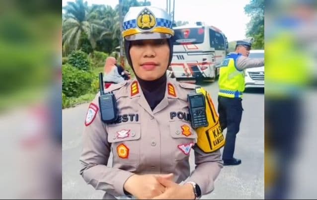 arus_lalin_dari_exit_tol_kisaran_berlaku_one_way_cek_jalurnya