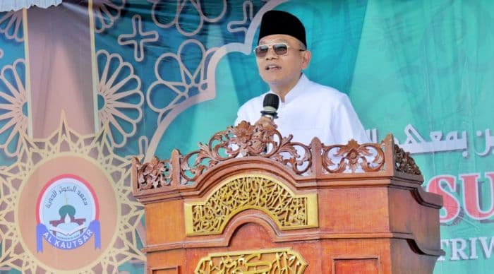 bupati_anton_hadiri_wisuda_santri_alkautsar_dorong_lulusan_berakhlak_dan_beriman