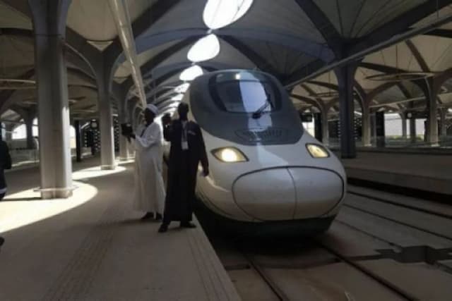arab_saudi_tambah_210000_kursi_kereta_di_musim_haji_1447_h
