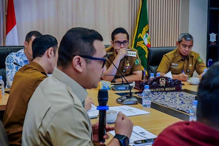 rico_waas_minta_evaluasi_bumd_medan_tekankan_transparansi_dan_kerja_sama
