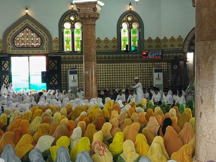 ustad_dasad_latif_hadiri_tabligh_akbar_gubenur_bobby_nasution_minta_doakan_sumut