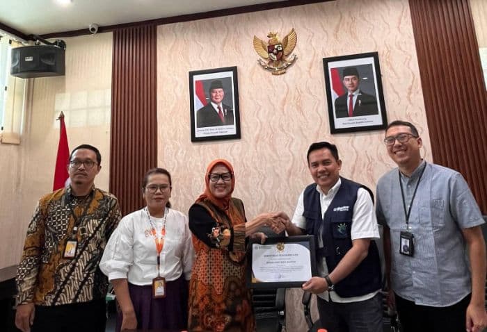 aksi_nyata_rumah_sakit_mata_siantar_200_warga_kini_terlindungi_jkn_lewat_program_csr