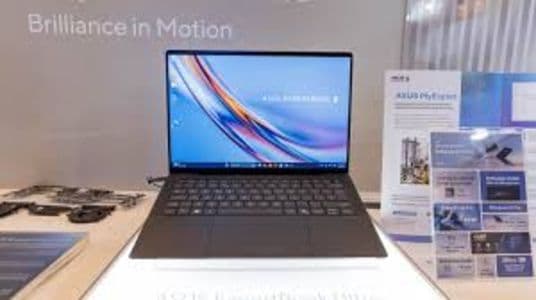 asus_expertbook_ultra_hadir_untuk_ceo_dan_cto_di_era_ai_computing