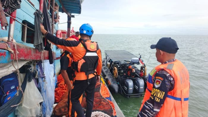 dua_nelayan_masih_hilang_di_tanjung_api_asahan_21_orang_selamat