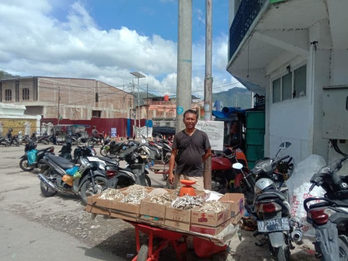 warga_minta_penertiban_pkl_di_balige_dikaji_ulang