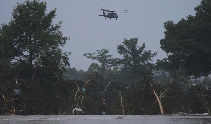 banjir_besar_di_texas_tewaskan_24_orang_puluhan_anak_perkemahan_masih_hilang