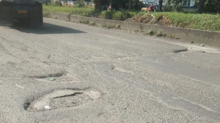 rawan_begal_warga_belawan_keluhkan_jalan_rusak_dan_lampu_padam