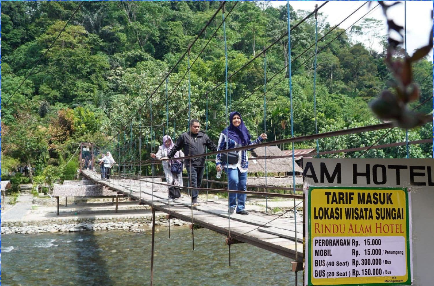 viral_hotel_rindu_alam_kutip_tarif_masuk_sungai_bahorok_warganet_protes_