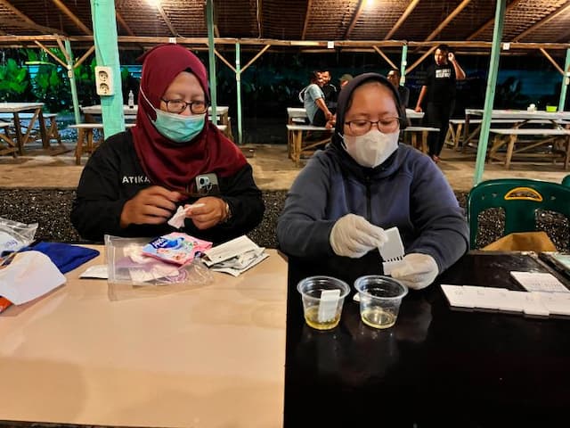 pengunjung_kafe_tuak_di_binjai_terjaring_razia_bnn_enam_orang_positif_narkoba