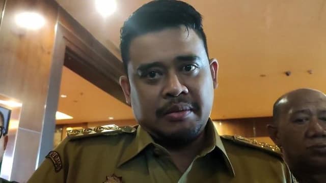 bobby_nasution_air_danau_toba_keruh_akibat_kekeringan_dan_zat_belerang