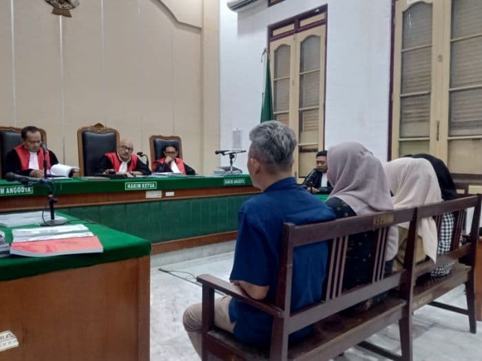 lima_terdakwa_korupsi_dana_bos_smk_ganda_husada_tebing_tinggi_dituntut_hingga_6_tahun_penjara