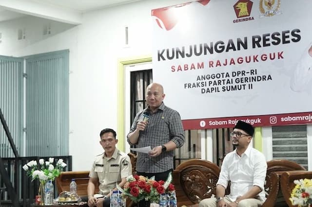 sabam_rajagukguk_serap_aspirasi_warga_labusel_dorong_dukungan_pusat_untuk_infrastruktur