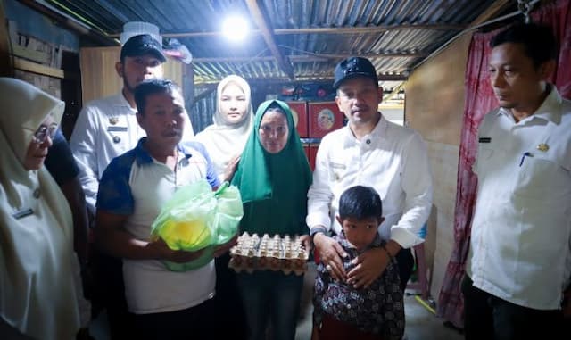 wali_kota_tebing_tinggi_tinjau_penerima_bantuan_rtlh_20_rumah_segera_direhabilitasi
