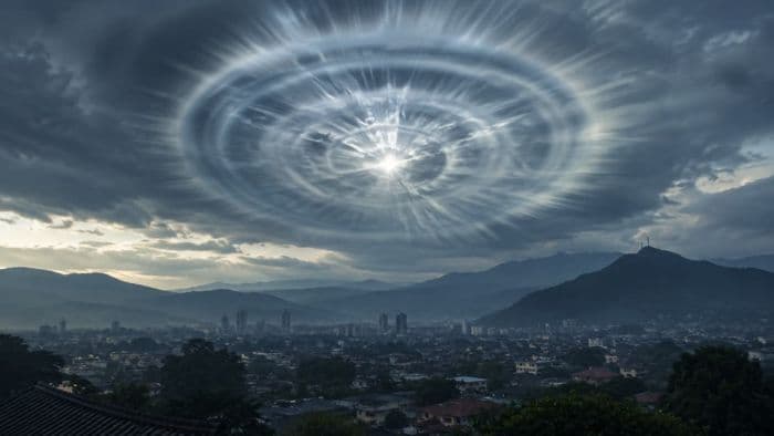 bmkg_sebut_dentuman_di_bandung_adalah_fenomena_skyquake_apa_itu