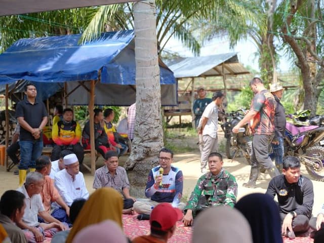 jelajah_desa_jilid_vii_bupati_labusel_bawa_pelayanan_dan_janji_pembangunan_7_titik_jalan