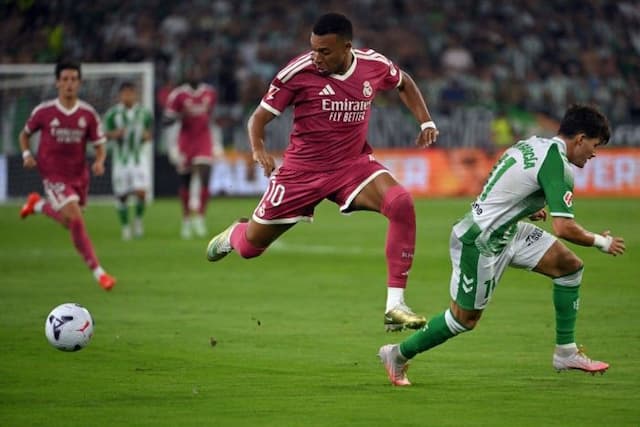 real_betis_vs_real_madrid_10_mourinho_rasakan_kekalahan_perdana