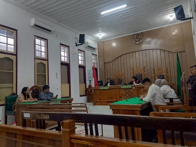 pn_medan_tolak_praperadilan_aktivis_lingkungan_sunggal_penetapan_tersangka_dinyatakan_sah_