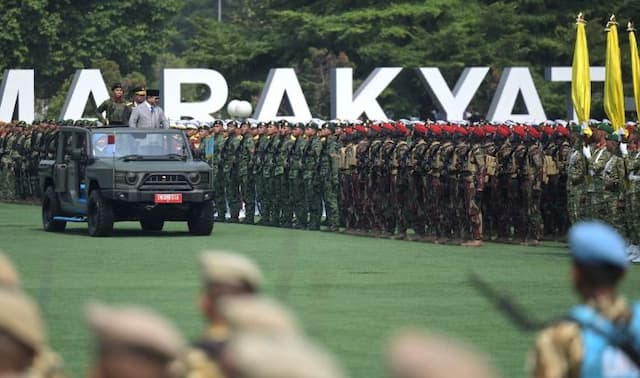 prabowo_tingkat_kehidupan_tni_tak_boleh_jauh_dari_rakyat