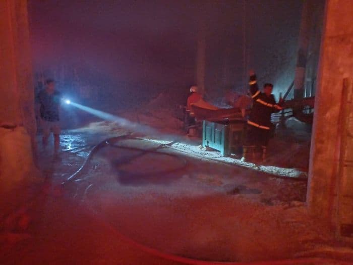 gudang_candi_kekal_jaya_di_tapian_dolok_simalungun_terbakar_ini_penyebabnya