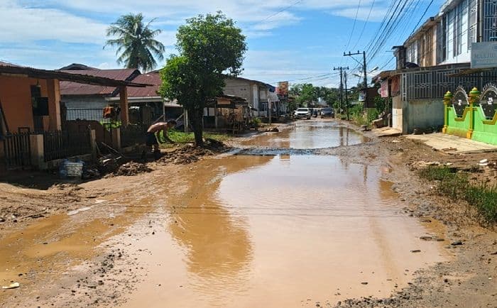 pulih_bertahap_sibolgatapteng_bangkit_pasca_bencana_jalan_normal_bbm_turun_warga_mulai_tenang