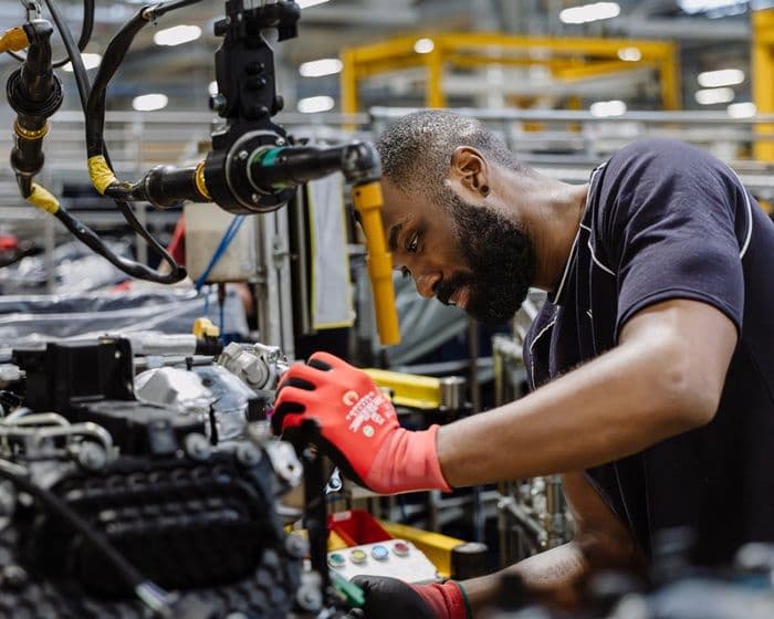 jlr_tertekan_cyberattack_ftse_100_justru_cetak_rekor_kontras_ekonomi_global
