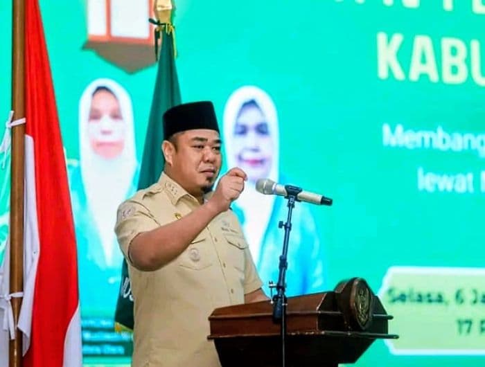 wabup_syafrizal_muslimat_alwashliyah_batu_bara_diharap_jadi_teladan_kaum_perempuan_dalam_pembangunan