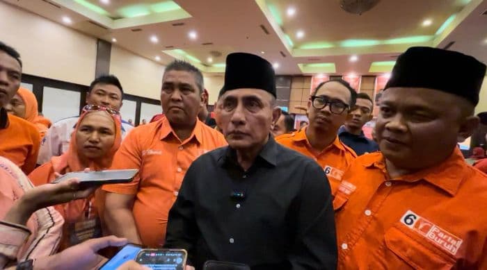 hormati_putusan_mk_edy_rahmayadi_ucapkan_selamat_ke_bobbysurya