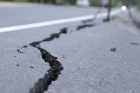 akibat_gempa_di_pacitan_satu_rumah_ambruk_dan_sejumlah_bangunan_rusak