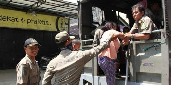 dinsos_medan_janji_akan_kembali_menertibkan_gelandangan_di_jalan_perintis_kemerdekaan_