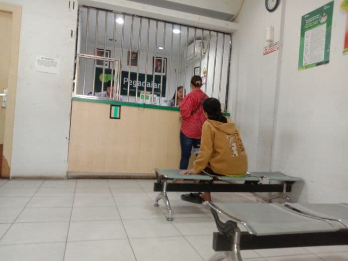 nasabah_keluhkan_lambannya_pelayanan_pegadaian_porsea_kabupaten_toba