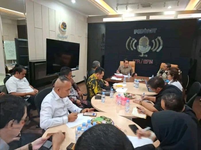 pansus_dprd_batu_bara_minta_kemen_atrbpn_tunda_perpanjangan_hgu_pt_socfindo_tanah_gambus