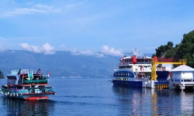 semua_kapal_penyebrangan_danau_toba_layak_berlayar