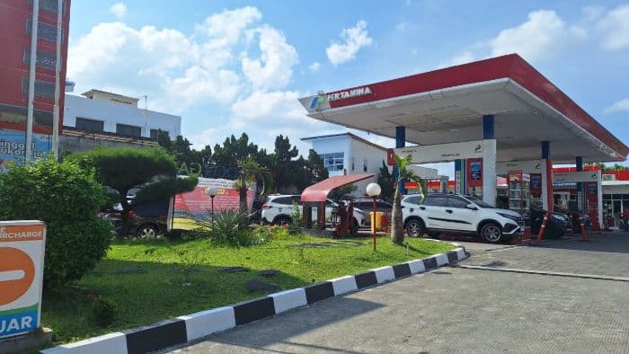antisipasi_panic_buying_lapk_desak_pertamina_transparan_soal_stok_bbm_