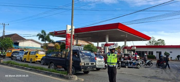 antrean_panjang_di_spbu_sidikalang_pengelola_hanya_terkendala_distribusi_stok_aman