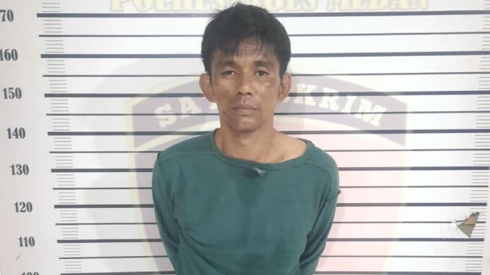 curi_hp_pedagang_minuman_pria_pengangguran_ditangkap_polsek_medan_timur_