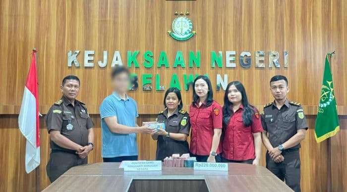 terdakwa_korupsi_dana_bos_sman_16_medan_kembalikan_up_senilai_rp220_juta