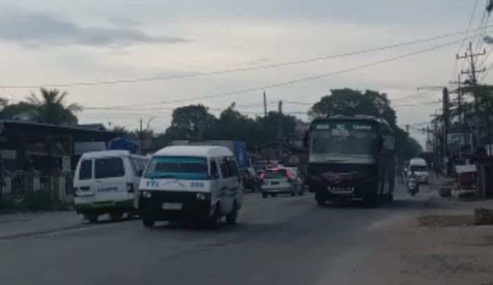 hari_ke7_lebaran_2025_volume_kendaraan_meningkat_di_kota_tebing_tinggi