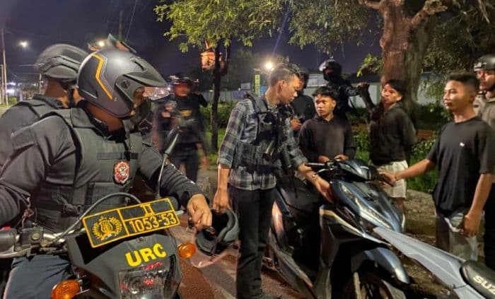 tiga_pelaku_pungli_yang_resahkan_sopir_di_mabar_ditangkap_polisi