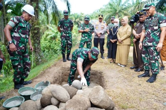 groundbreaking_jembatan_perintis_di_desa_bela_rakyat_wujud_sinergi_tnipemda_tingkatkan_akses_masyarakat