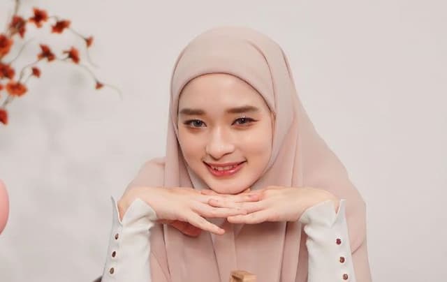 inara_rusli_ganti_nama_usai_tersandung_polemik_perzinaan