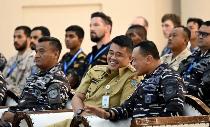 terima_kadet_dari_berbagai_negara_gubernur_bobby_dorong_penguatan_diplomasi_maritim_dan_persahabatan_global