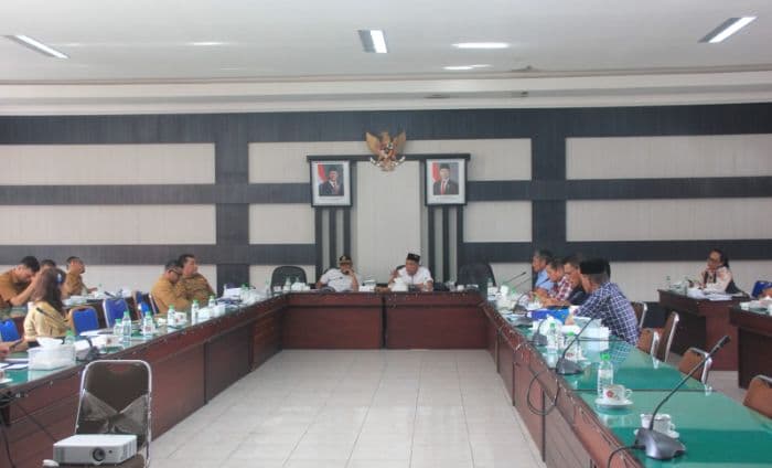 harga_tak_stabil_rugikan_petani_dprd_simalungun_dorong_operasi_pasar_dan_cold_storage