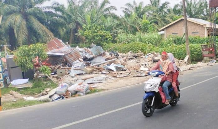lima_bangunan_di_lubuk_pakam_dibongkar_karena_tak_miliki_pbg_pemilik_jangan_tebang_pilih
