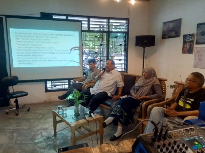 pakar_pers_usu_media_hadapi_tekanan_politik_dan_kekuasaan