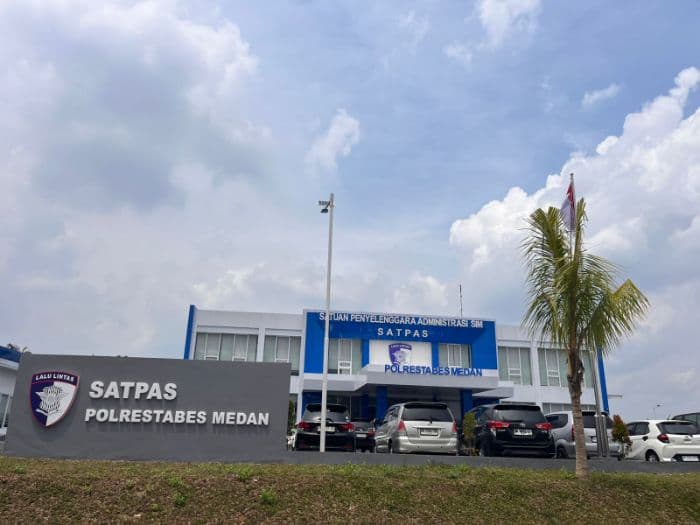 satpas_baru_polrestabes_medan_ramai_warga_keluhkan_lokasi_jauh