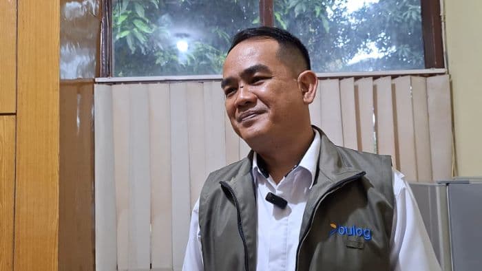 tekan_harga_telur_di_pasaran_bulog_sumut_segera_salurkan_jagung_pakan_ke_peternak