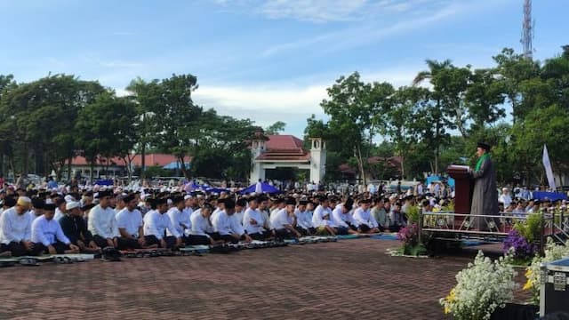 iduladha_1446_h_bobby_nasution_salat_id_dan_berkurban_bersama_warga_deli_serdang
