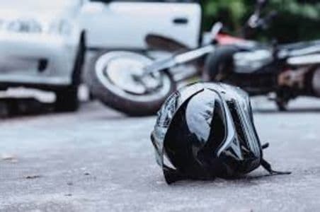 lakalantas_di_jalinsum_batu_bara_pengendara_motor_luka_berat